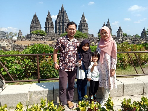 Family Trip- Rachmad - Candi Prambanan - Tour de Jogja