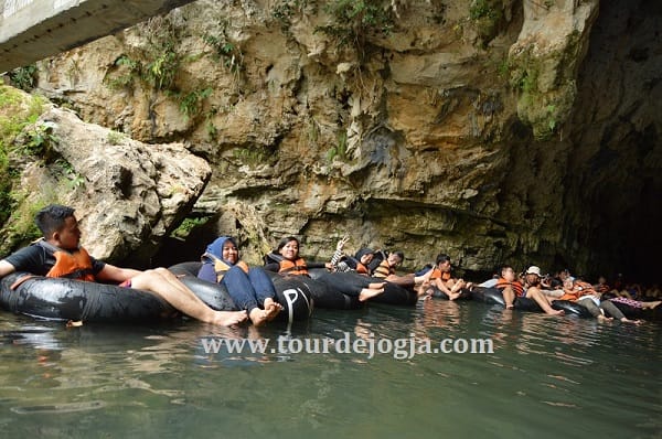 PT Graha Survei Indonesia Goa Pindul 3 Tour de Jogja