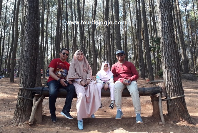 Sulies Family - Hutan Pinus Asri - Tour de Jogja