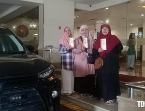 Senior Netizen Squad Jelajahi Pictniq Land, Pantai Drini, dan Obelix Sea View Bersama Tour De Jogja